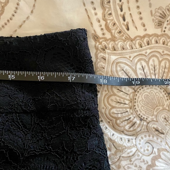 NWOT Banana Republic lace skirt - Picture 3 of 4